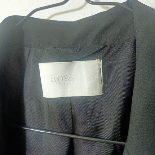 Hugo Boss blazer, elegant, 96% virgin wool, size 34 FR