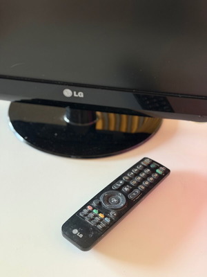 LG 22’ television used