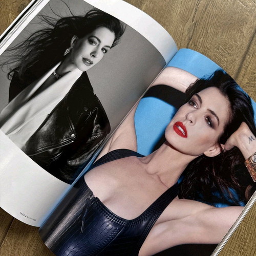Harper's Bazaar UK Απρίλιος 2026 περιοδικό καινούργιο, με εξώφυλλο την Anne Hathaway