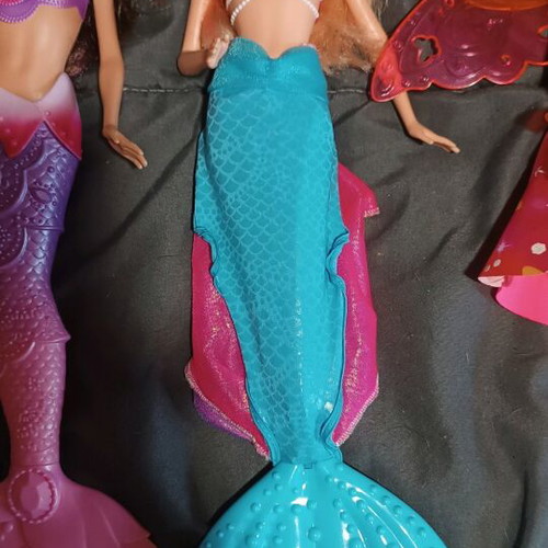 Barbie collectible set like new