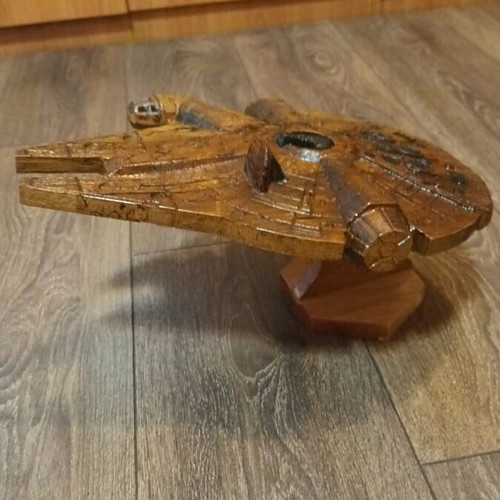 Han Solo Ship Millennium Falcon made of beech with stand new