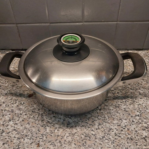 AMC Cooking Pot like new, dimensions 23×9 cm without lid