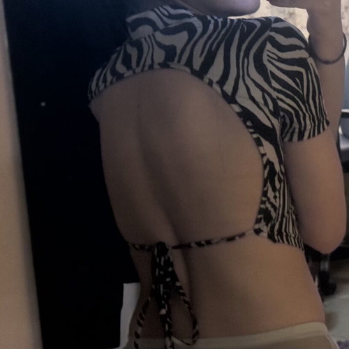Zebre short-sleeve top with open back like new, size S