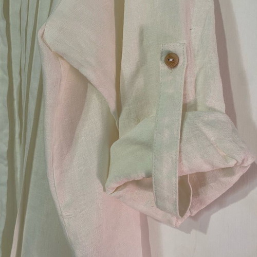 Zara white kimono like new, long with wooden buttons