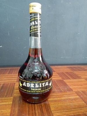 Adelita Banana liqueur like new, 0.7 liter
