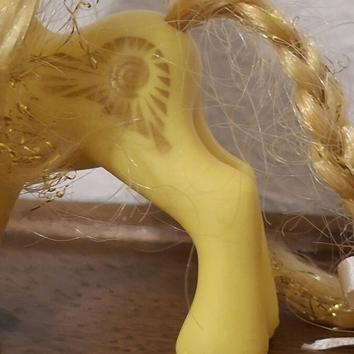 My Little Pony Princess Golden Light G2 1997 used figure