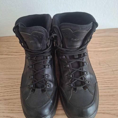 Lowa leather boots used, size 45, Vibram sole, black