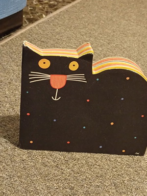 Cat album used made of recycled paper by Arbos