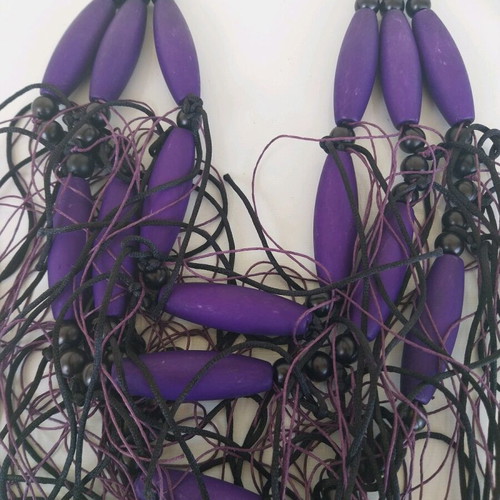 Necklace with tassels like new, purple