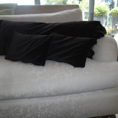 Decorative pillows like new, velvet brown and bird designs, set of 3