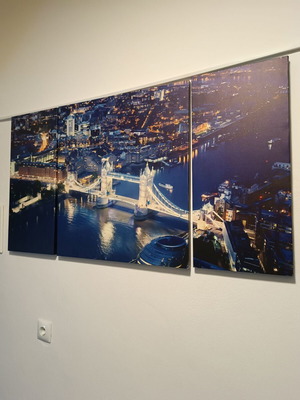 Triptych canvas London cityscape in like new condition