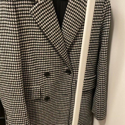Bershka 3/4 coat size M like new, black and white