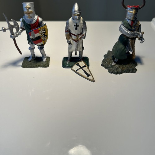 Four lead knights used, one shield detached