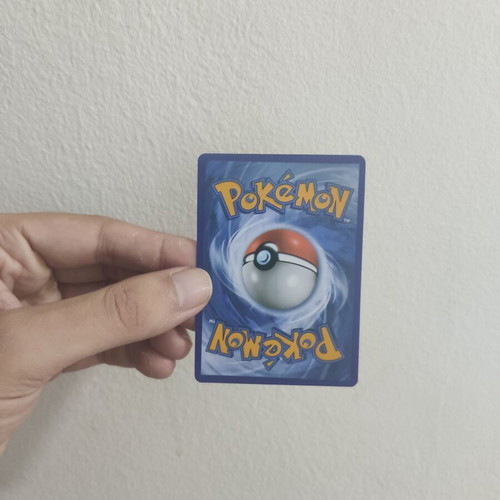 Pokémon card Alolan Raichu very good condition