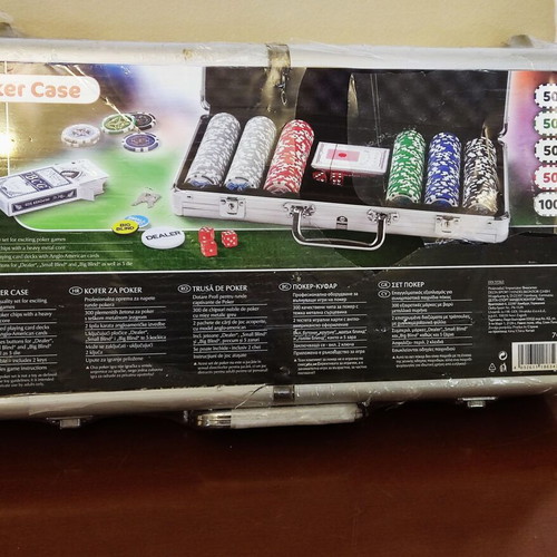 Professional poker set 300 chips new in aluminum case