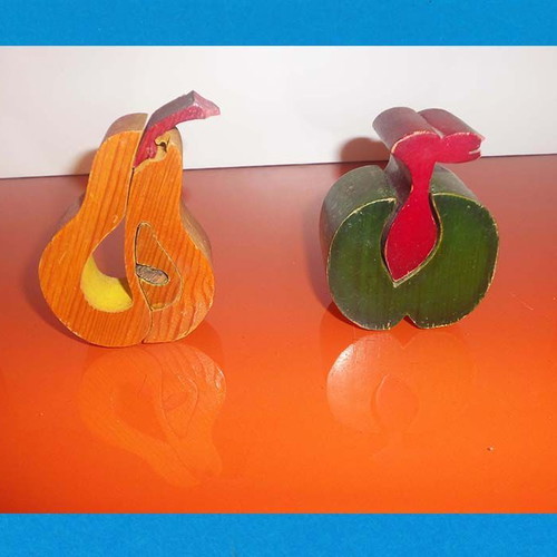 Wooden educational fruit toys used, set of 2 (pear and apple)