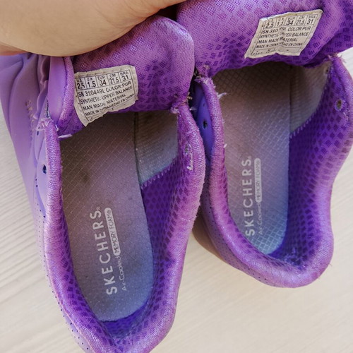 Skechers athletic shoes size 34 like new, purple