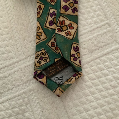Passenger International tie 100% silk like new, made in Greece