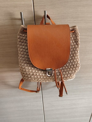 Handmade backpack with leather details, like new, beige tones