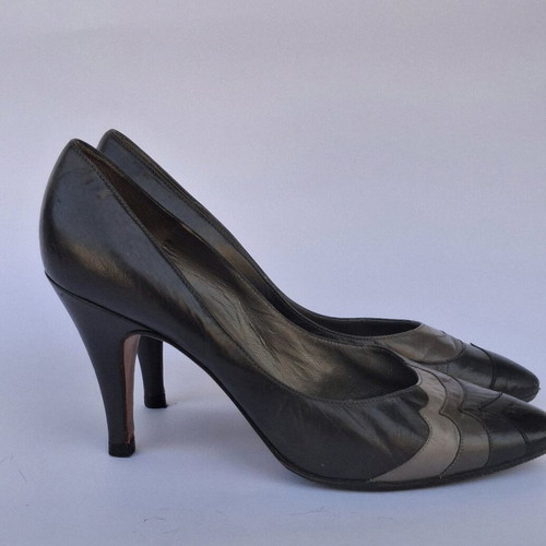 Vintage Kaiser leather pumps like new, black and gray