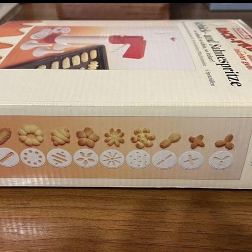 Cookie making set new with many shape accessories