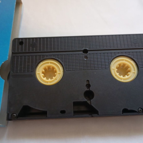 VHS videocassette "Exormisi stin paralia" used, no cover