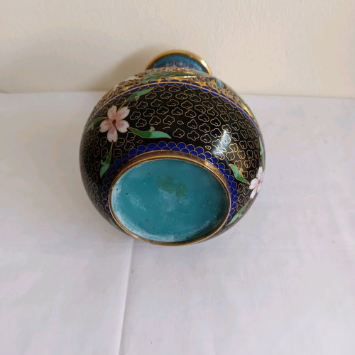Cloisonne vase like new