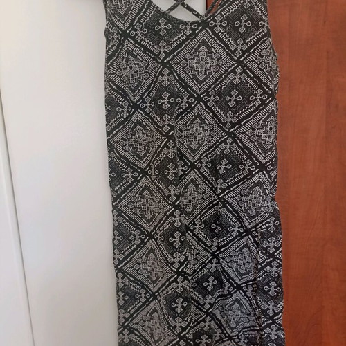 Women's short dress black and white like new, size small