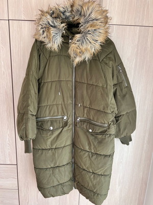 Pull & Bear jacket like new, very warm, green, size S-M