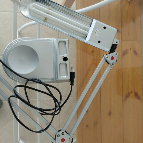 Table lamp for desk like new