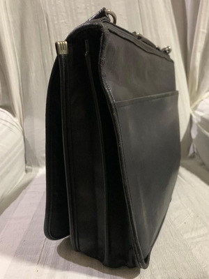 Επαγγελματική τσάντα DELSEY μεταχειρισμένη για laptop 15'' με ιμάντα και χειρολαβή