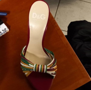 d&g πέδιλα νο 37