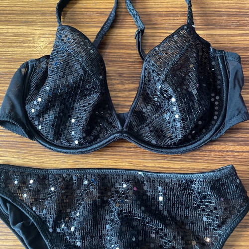 Wonderbra set new