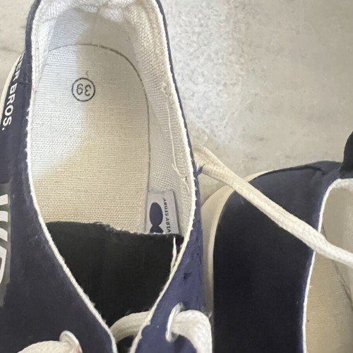 Warner Bros Casual Shoes Size 39 Like New White Blue