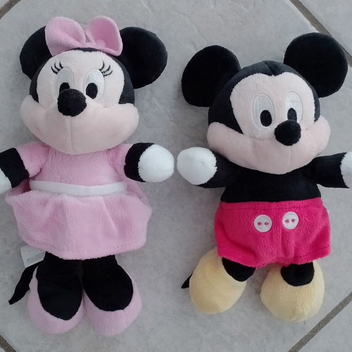 Mickey and Minnie Mouse plush doll set, 2 pieces