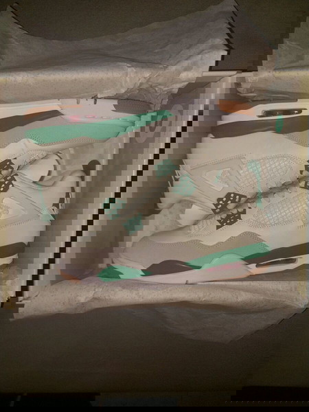 jordan 4s pine green sb size 43