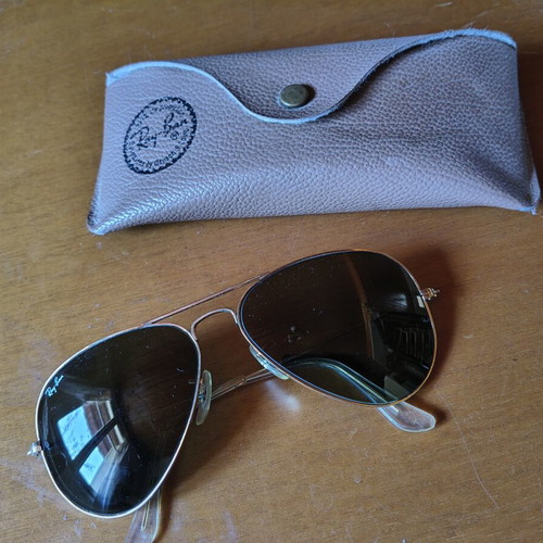 Ray-Ban Aviator Classic RB3025 sunglasses like new, green G-15 lenses
