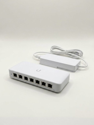 Ubiquiti Switch 8 PoE port σαν καινούργιο