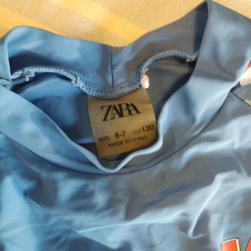 Zara Kids' Shark Print Swim Shirt like new, 6-7 years, 120cm