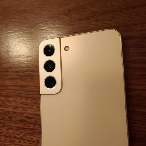 Samsung Galaxy S22 smartphone with minor corner crack