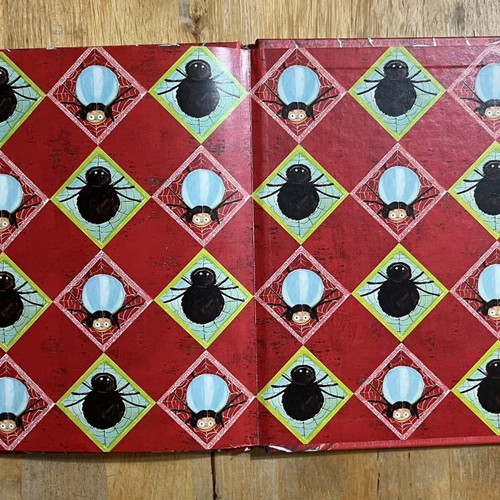 Mia Arachní Moni Psachnei by Lida Varvarousi used, Greek