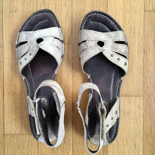Khrio leather beige sandals, comfortable with soft sole, size 39