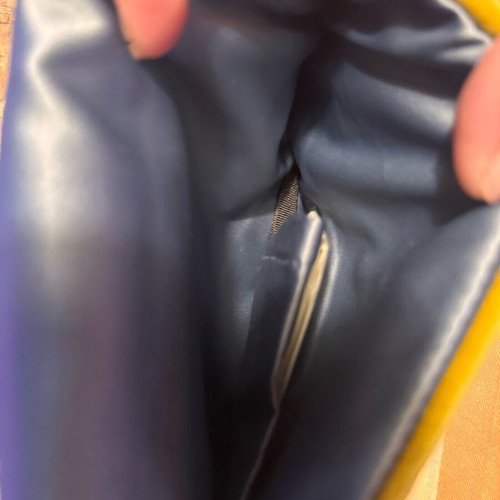 Gucci velvet glasses case like new, blue with gold logo