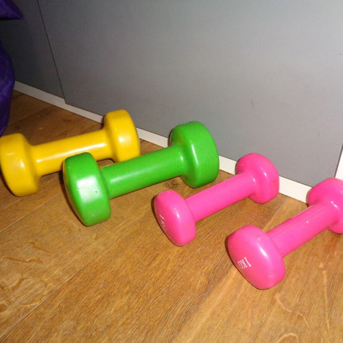 Weights set 2x 3kg, 2x 1kg used once