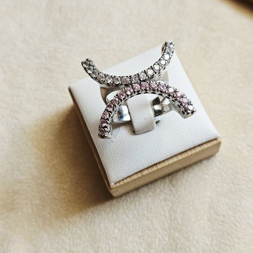 925 statement ring with white and pink zircon