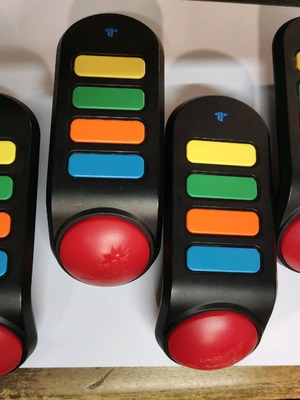 Buzz controllers used, set of 4 without USB