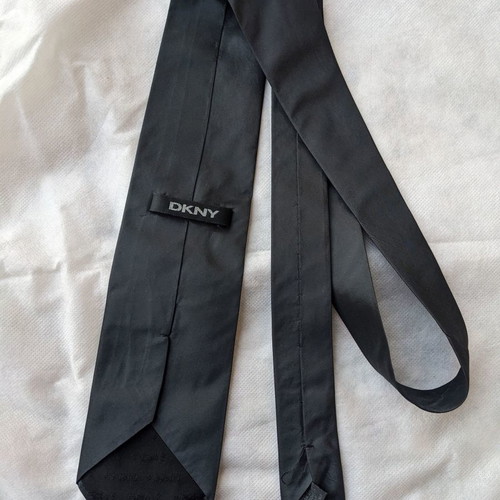 DKNY tie used, 100% silk metallic anthracite color