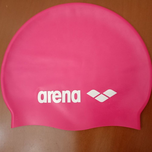 Arena Classic Silicone Swim Cap like new, fuchsia color