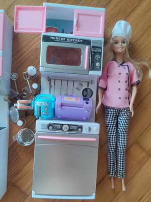Betty kitchen set like new
