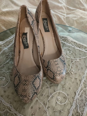 Bozikis high heels used, snake skin style, size 39, beige and brown